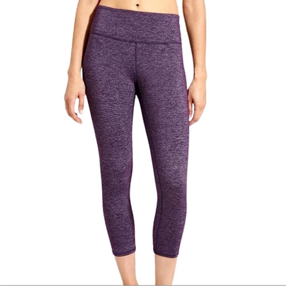 Athleta Chatarunga High Rise Quest Capri leggings heathered purple